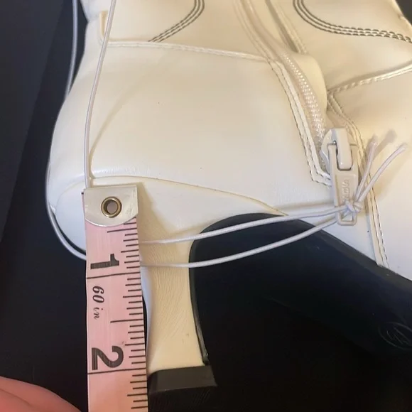 Universal Thread women’s boots 7 Jenson off White ankle Western 2” heel NWT - Picture 3 of 6